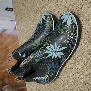 Bogs Daisy Women's Size 9